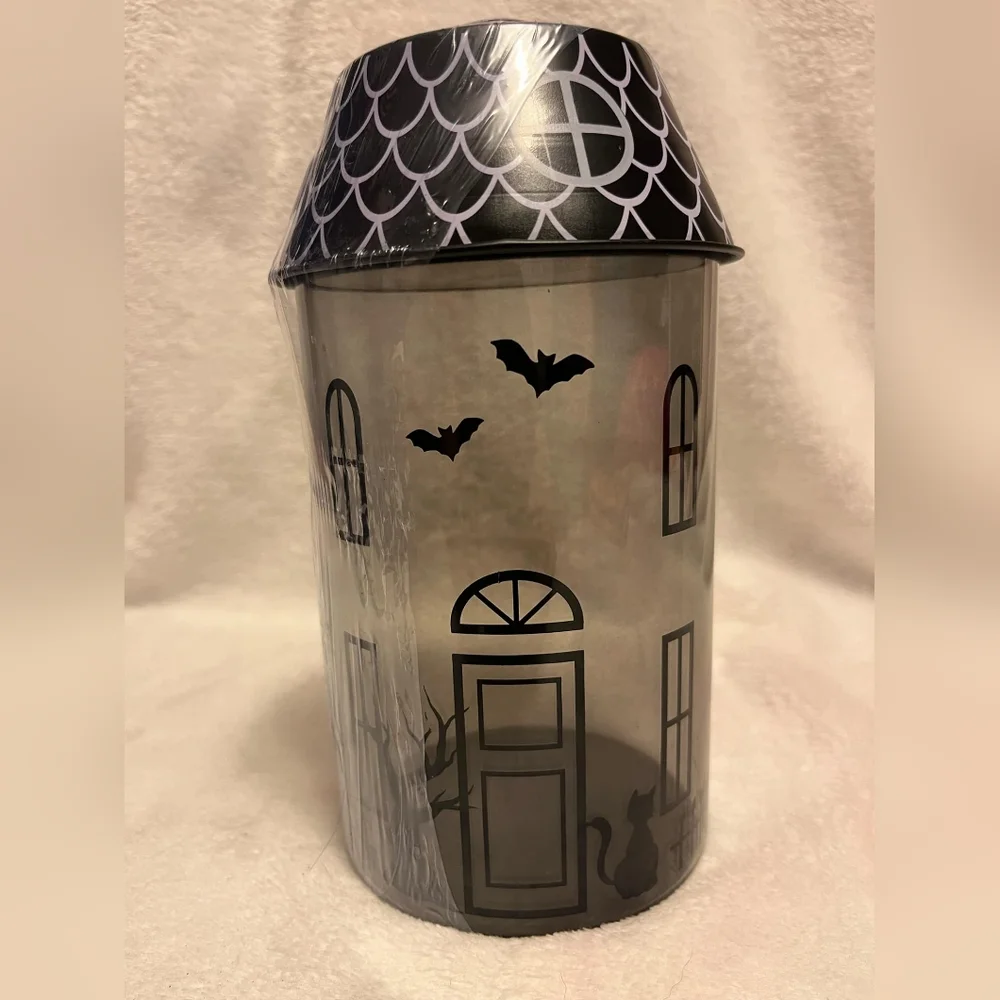 Target Bullseye DISCONTINUED Glass Haunted House Spooky Container